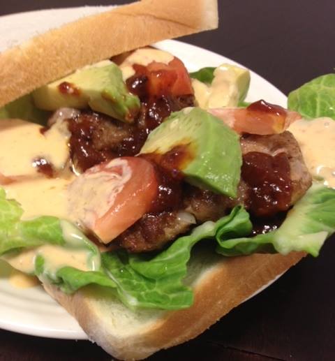 赤身肉と野菜のヘルシーバーガー